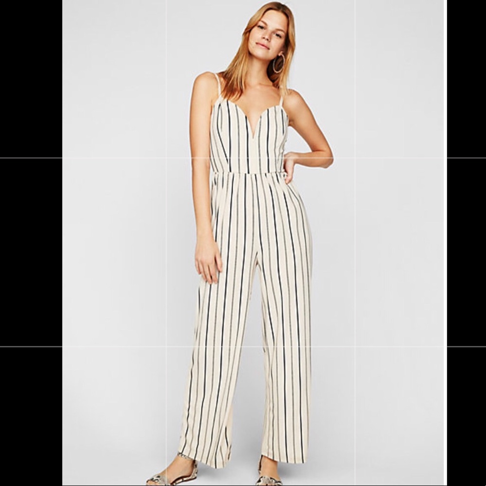 EXPRESS Jumpsuit. Size Medium. WORN ONCE!